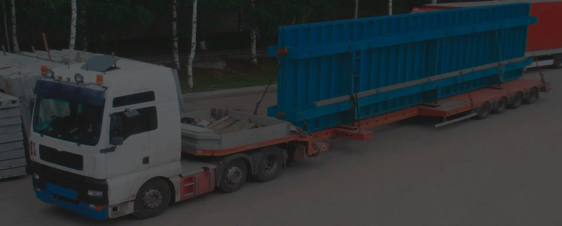 Выгодная доставка грузовым тралом по пути следования основного груза в поселке Большой Царын (Южный округ - Республика Калмыкия)